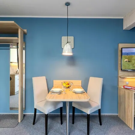 Beautiful In With Kitchen *
